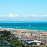 Comfy In Lido Dei Pini - Beahost Apartamento