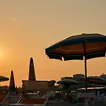 Comfy In Lido Dei Pini - Beahost Apartamento *