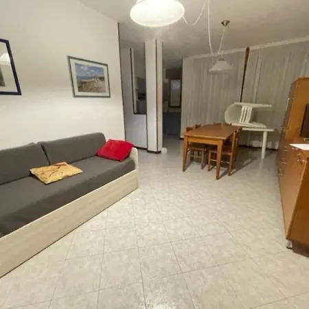 Comfy In Lido Dei Pini - Beahost Lägenhet