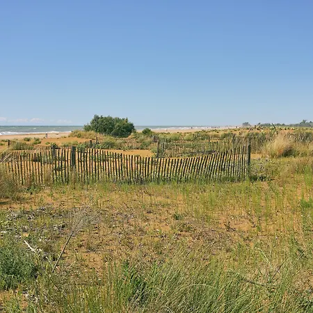 Lägenhet Comfy In Lido Dei Pini - Beahost *