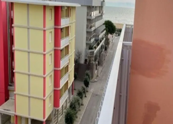 Comfy In Lido Dei Pini - Beahost *