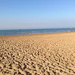 Comfy In Lido Dei Pini - Beahost Апартаменти
