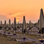 Comfy In Lido Dei Pini - Beahost Апартаменти *