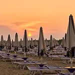 Comfy In Lido Dei Pini - Beahost Апартаменти *
