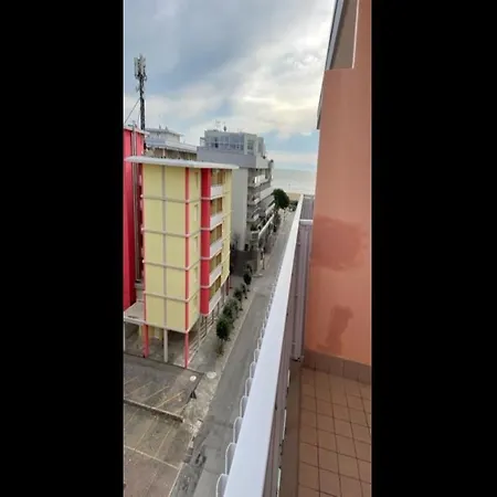 Comfy In Lido Dei Pini - Beahost Apartment