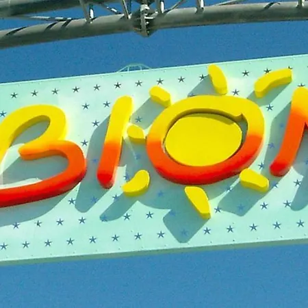 Апартаменти Comfy In Lido Dei Pini - Beahost *