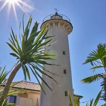 Comfy In Lido Dei Pini - Beahost