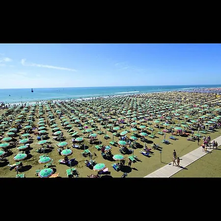 Апартаменти Comfy In Lido Dei Pini - Beahost *