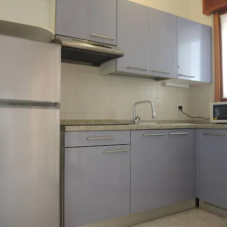 Comfy In Lido Dei Pini - Beahost Apartmán Bibione