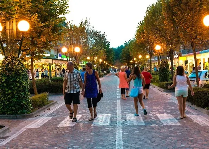 Comfy In Lido Dei Pini - Beahost 아파트 비비오네